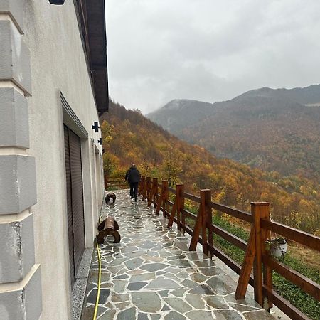 Zeneli Alpin Chalet Cerem Dış mekan fotoğraf